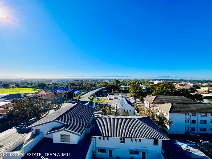 2 Bedroom Property for Sale in Wynberg Western Cape